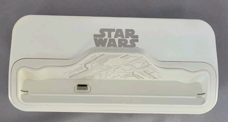Motorola Droid 2 II A957 – R2-D2 ( Verizon ) Cell Phone Star Wars Edition