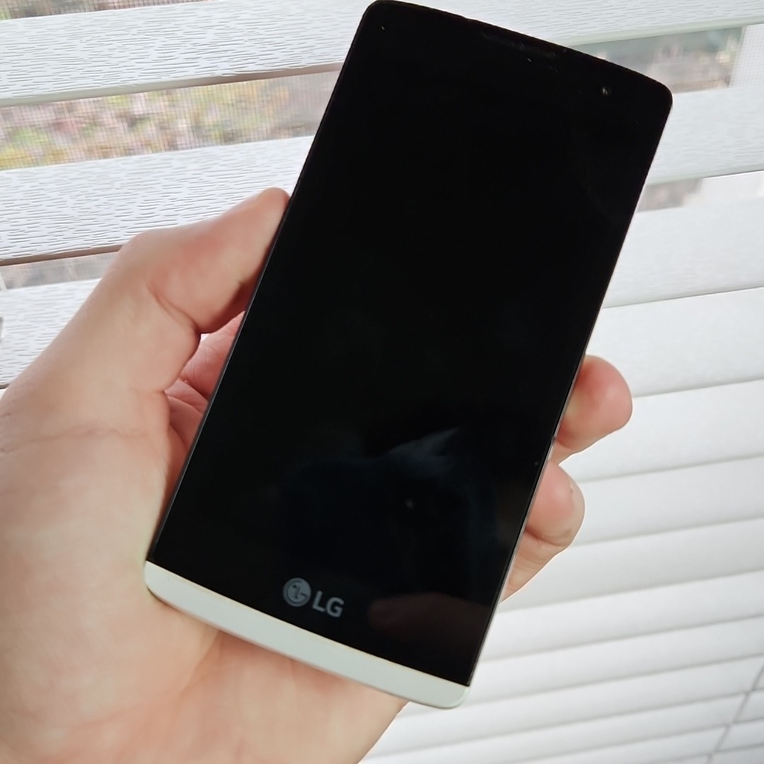 LG H343 Android Cell Phone (For Parts) Cricket With Battery White
