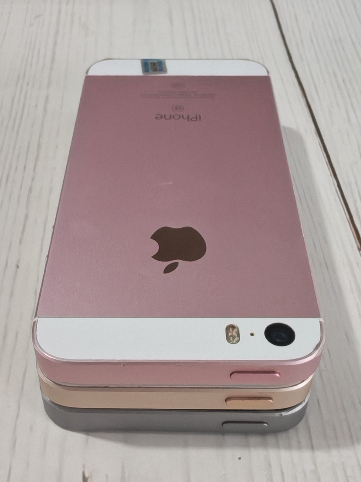 Good Apple iPhone SE 1st Gen 2016 Unlocked 16/32/64 GB iOS 15 Ver Random Color
