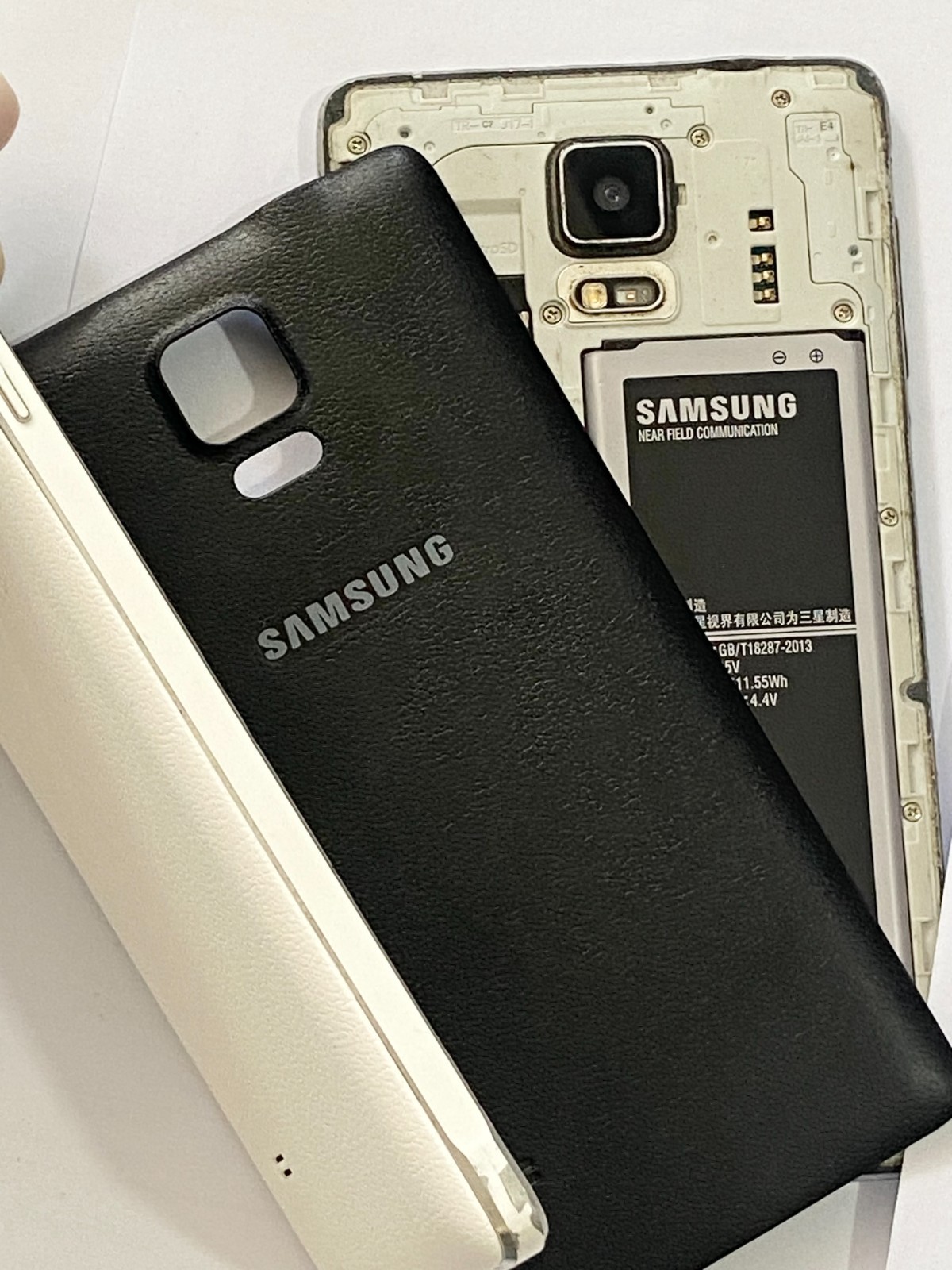 Samsung Galaxy Note 4 32GB – Unlocked Colors randomly with pen Smartphone