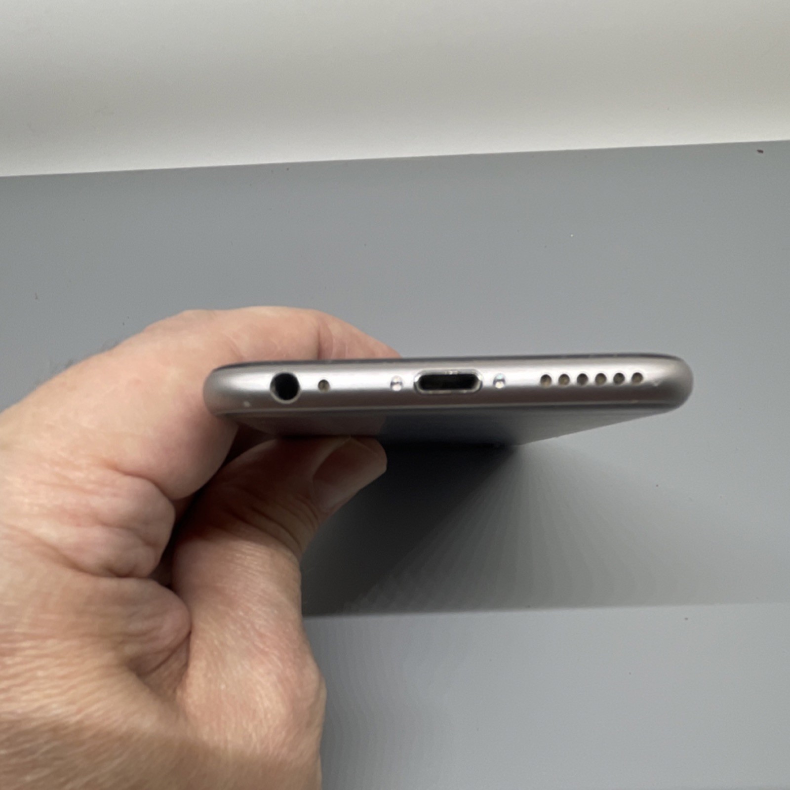 Apple iPhone 6s Silver Smartphone A1688
