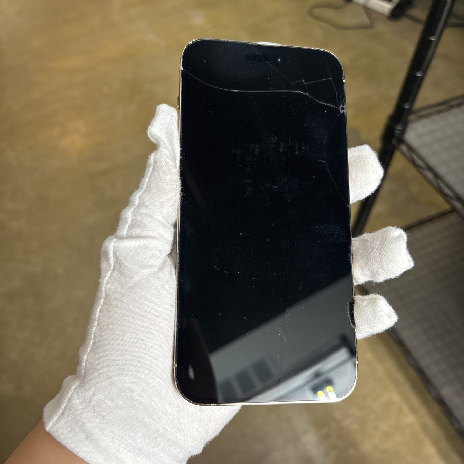 Apple iPhone 14 Pro Max 12GB Gold Unlocked Cracked Front Glass For Parts Read
