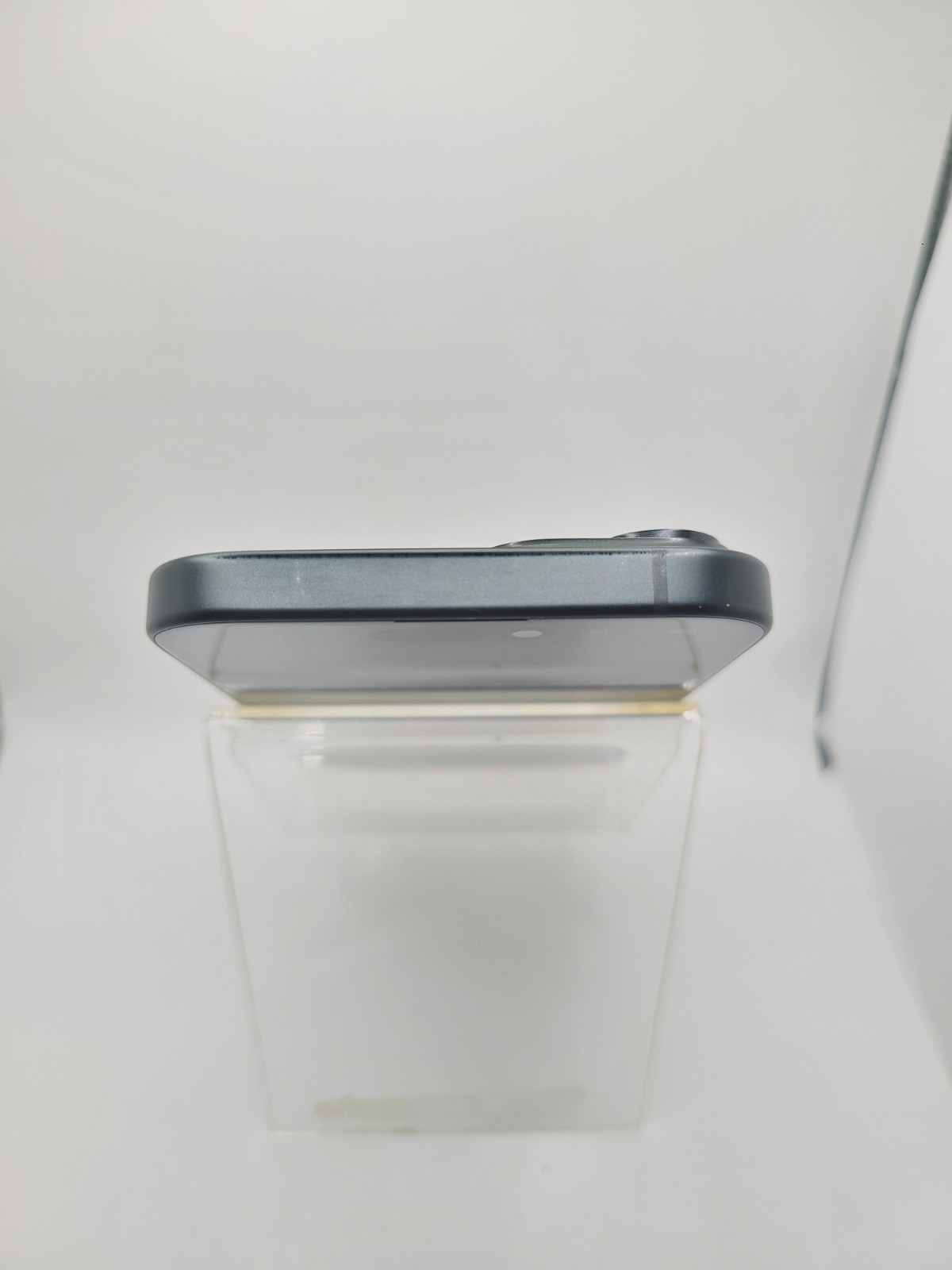 Apple iPhone 15 *A2846* AT&T Carrier ONLY Black Titanium 128GB iOS 26.4.2