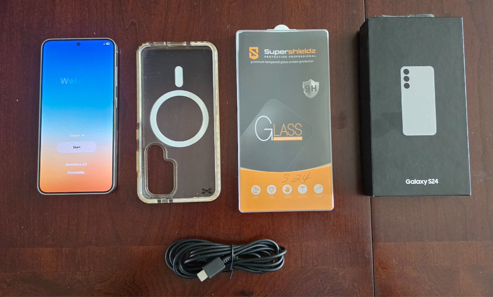 SAMSUNG GALAXY S24 256 GB, UNLOCKED-AT/T, VERIZON, T-MOBILE,ETC- PLUS ACCESSORES