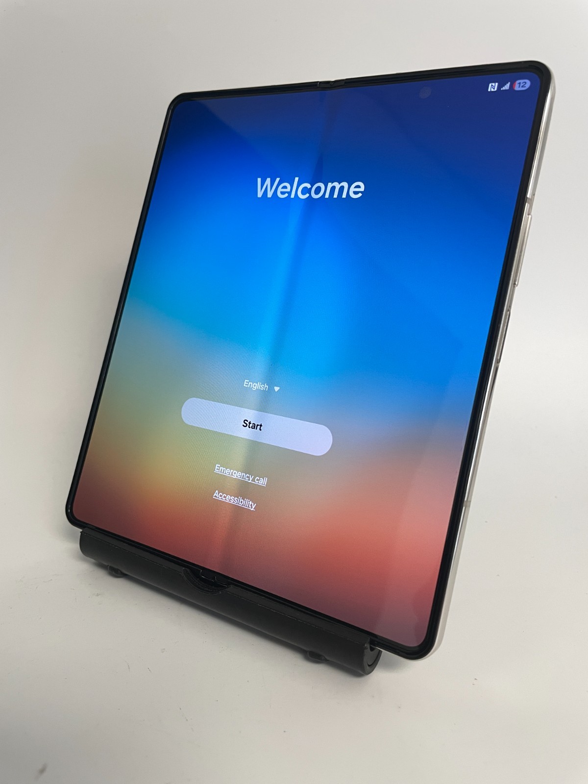AT&T Samsung Galaxy Z Fold 5 512 GB Cream – Very Good – Minor screen flaw