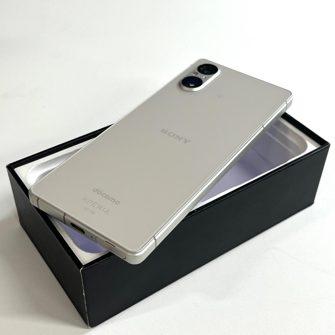 Sony Xperia 5 V SO-53D 128GB SIM-Free Platinum Silver Japan