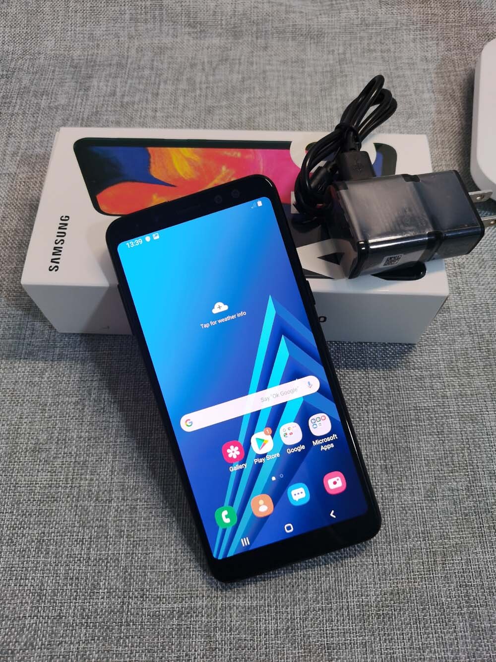 Original Samsung Galaxy A8 Smartphone SM-A530F Android 32GB 4G Unlocked –