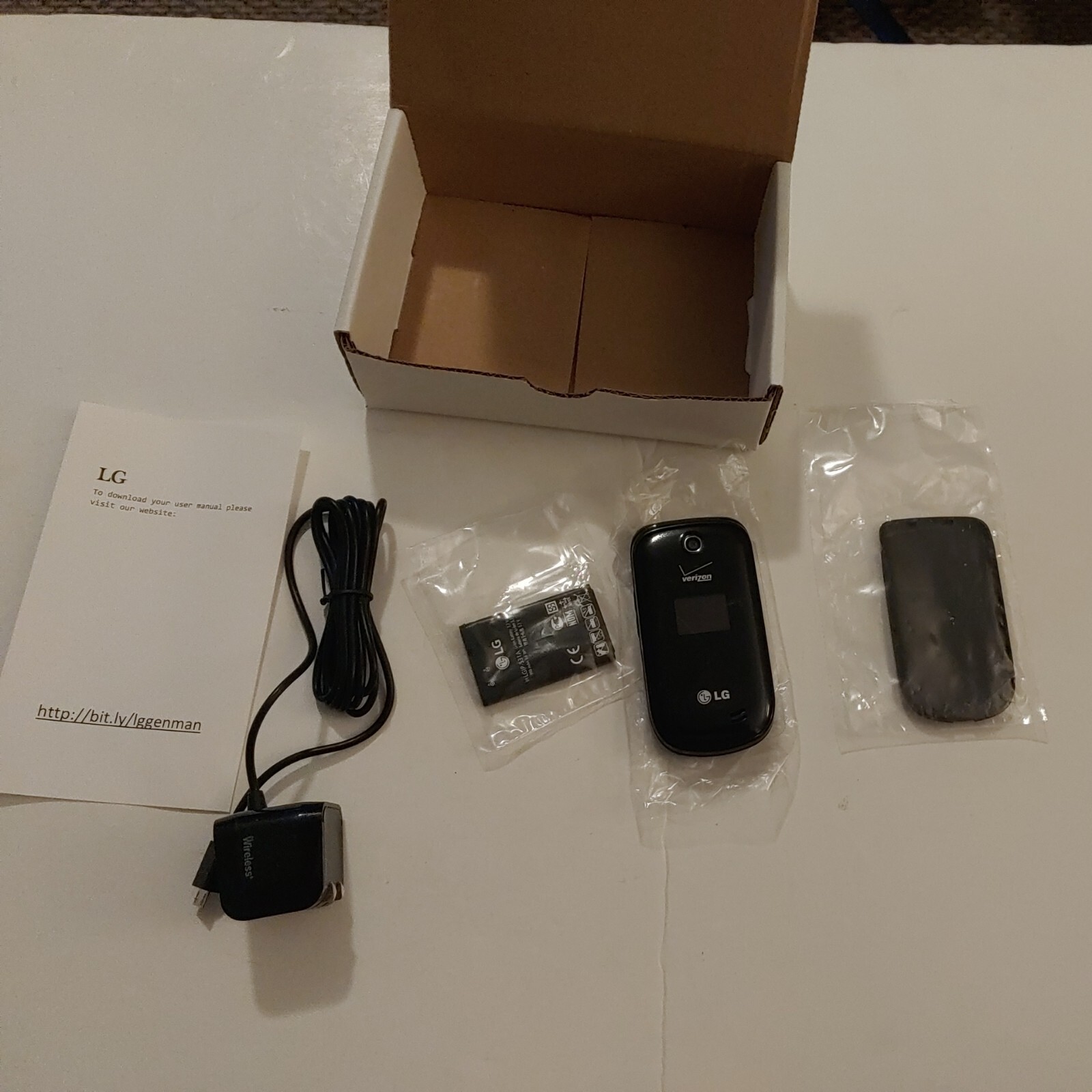 LG UN170 Envoy III 2.2 Inches Display Black 108 MB RAM With Camera Verizon