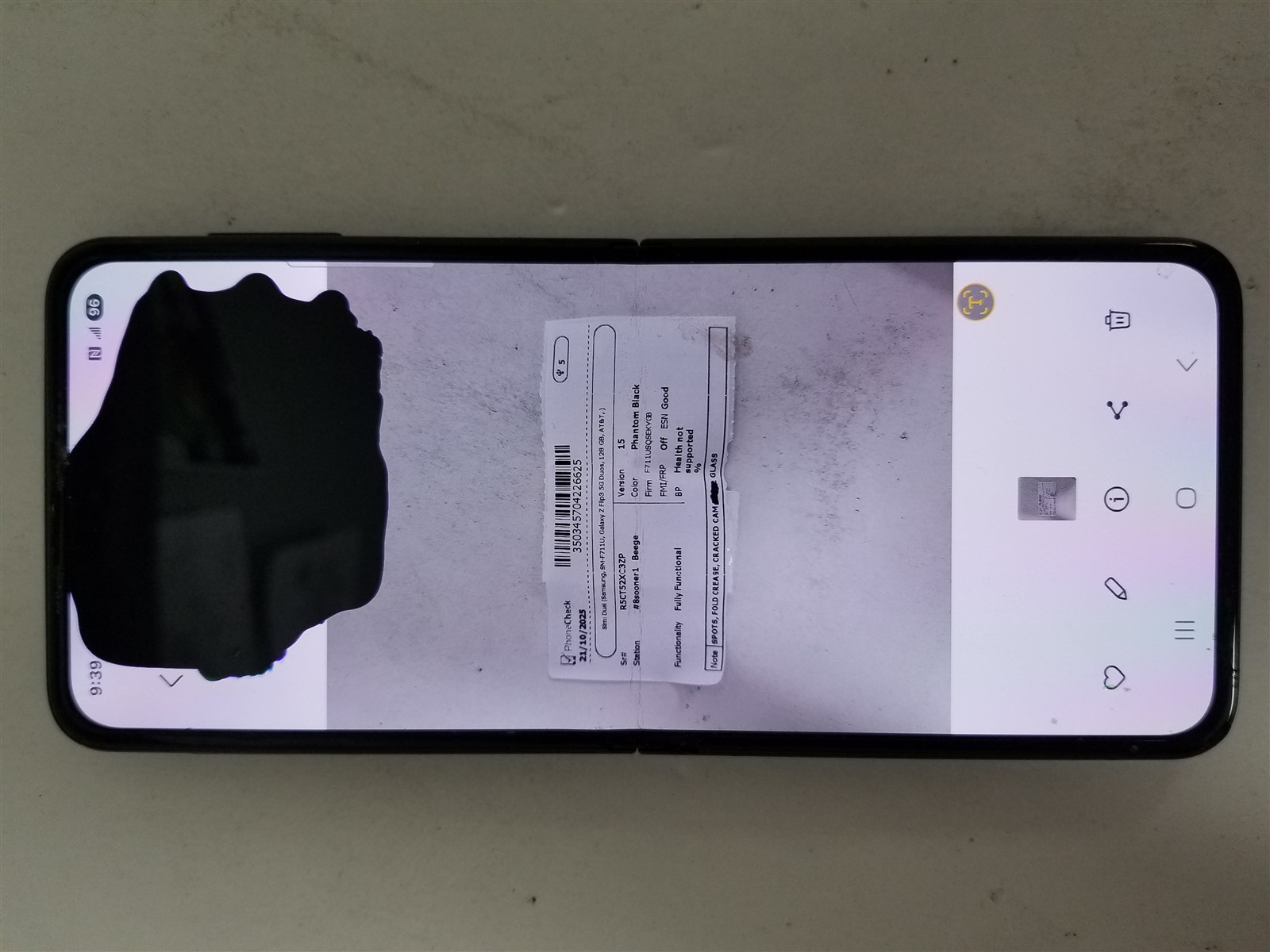 Samsung Galaxy Z Flip3 5G 128GB Black SM-F711U (AT&T Only) Damaged zD3021