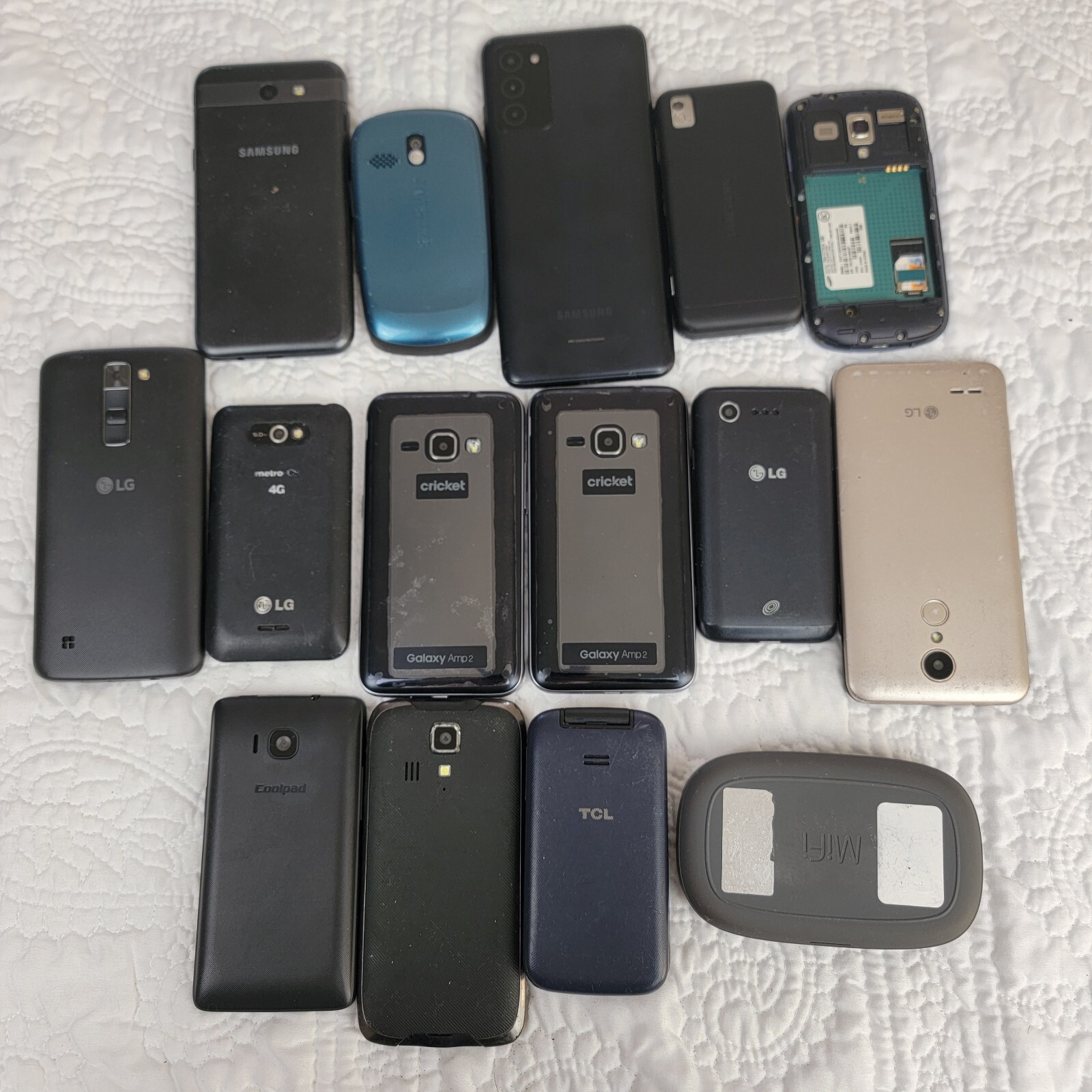 Lot of 15 Mixed Android Smart Phones- LG Samsung Verizon MiFi FOR PARTS