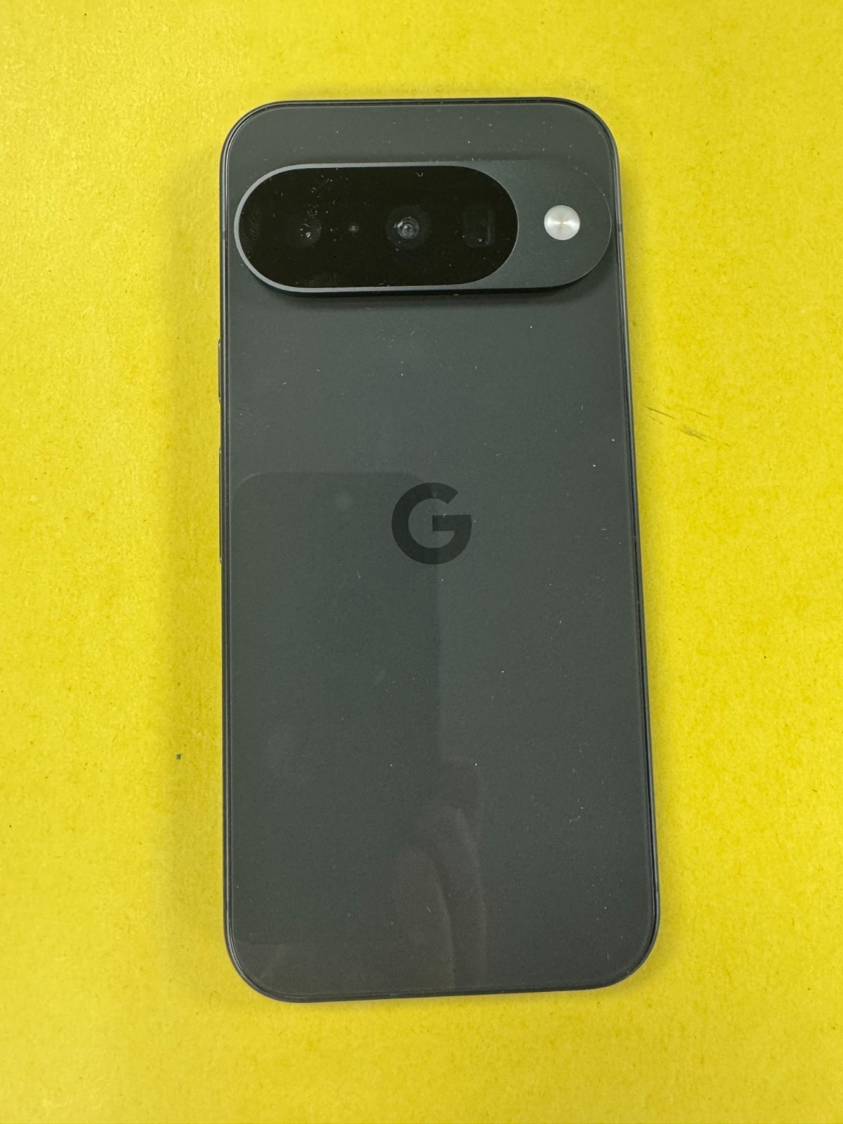 Google Pixel 10 – 256GB – Obsidian (Unlocked) – Excellent Condition