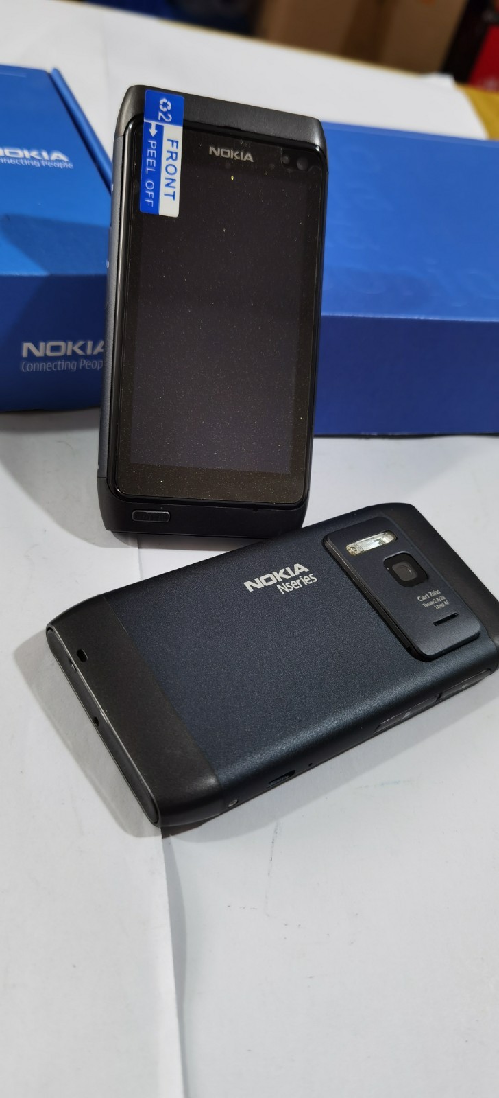Nokia N8 Touch Screen Unlocked 12MP 3G WIFI Bluetooth Mobile phone 16GB ROM 3.5″