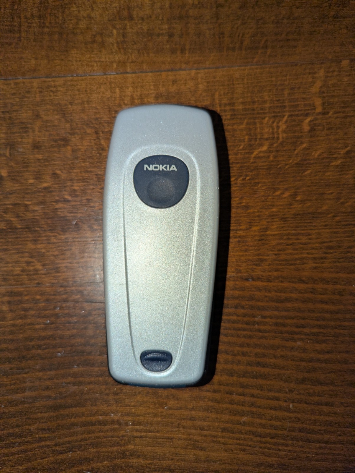 Nokia 6010 – Silver and Blue ( T-Mobile ) Cellular GSM Phone – Great Shape