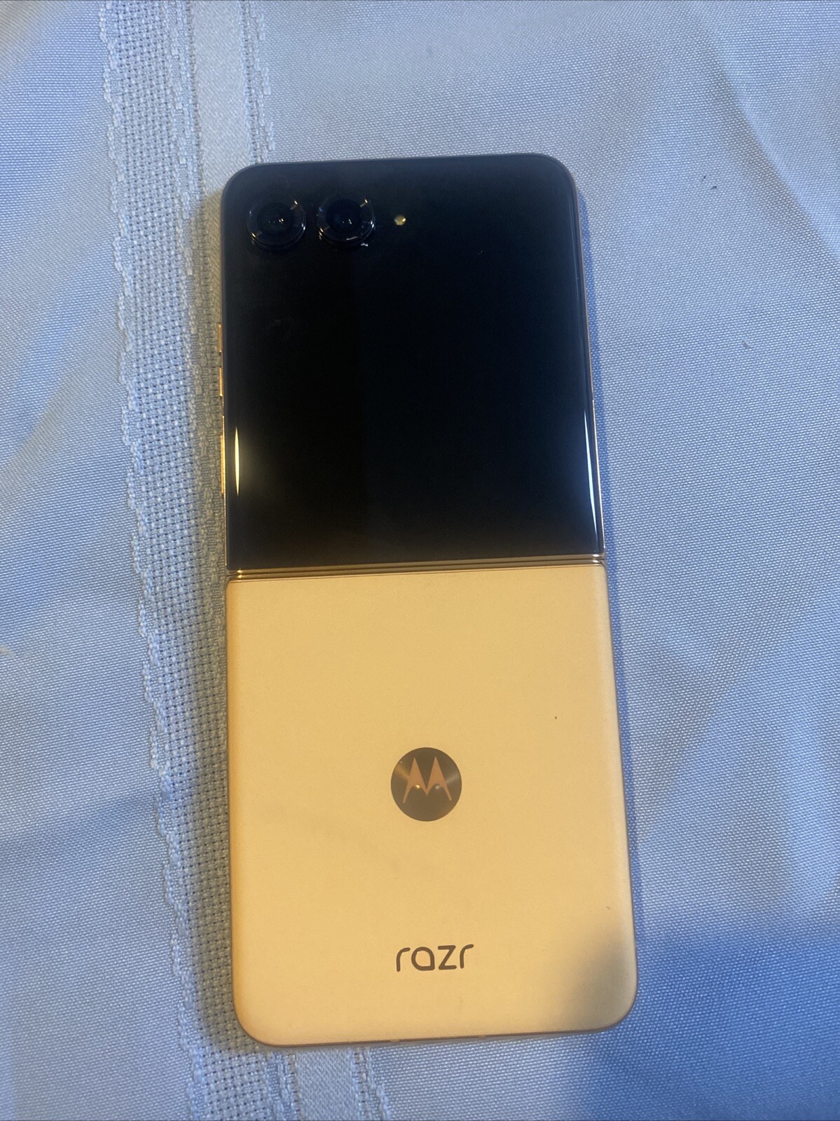 Razer Phone – 256GB – Gold (Unlocked) Smartphone