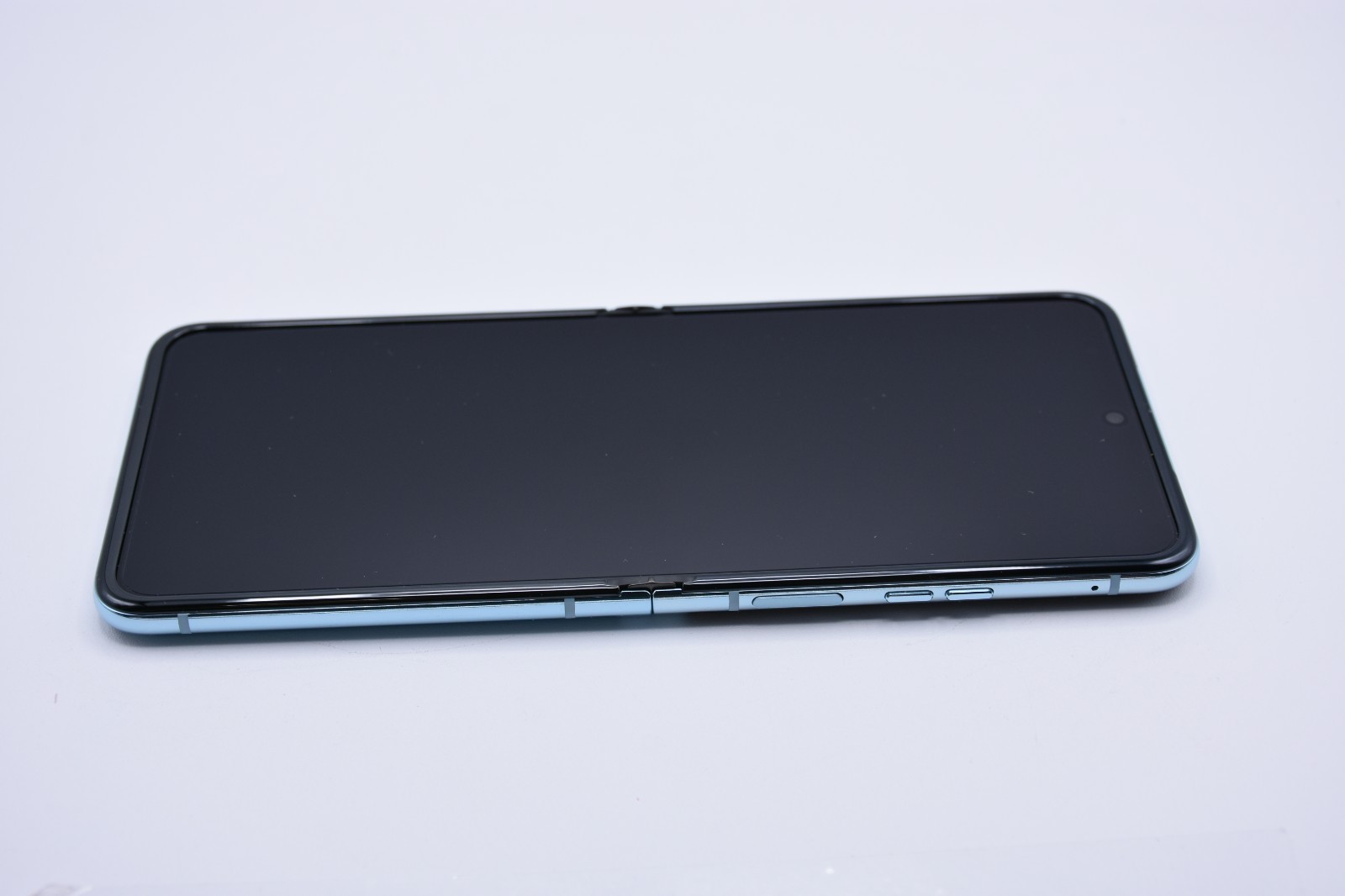 Motorola Razr+ Plus 2023 256GB Unlocked Foldable Smartphone Blue Screen Broken