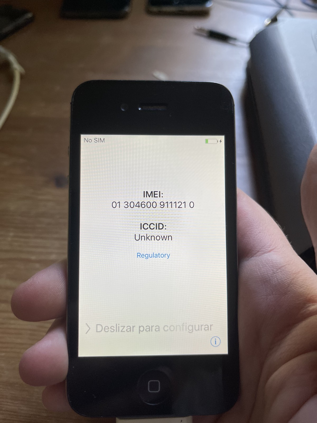 Apple iPhone 4s – 12 GB – Black (Unlocked)