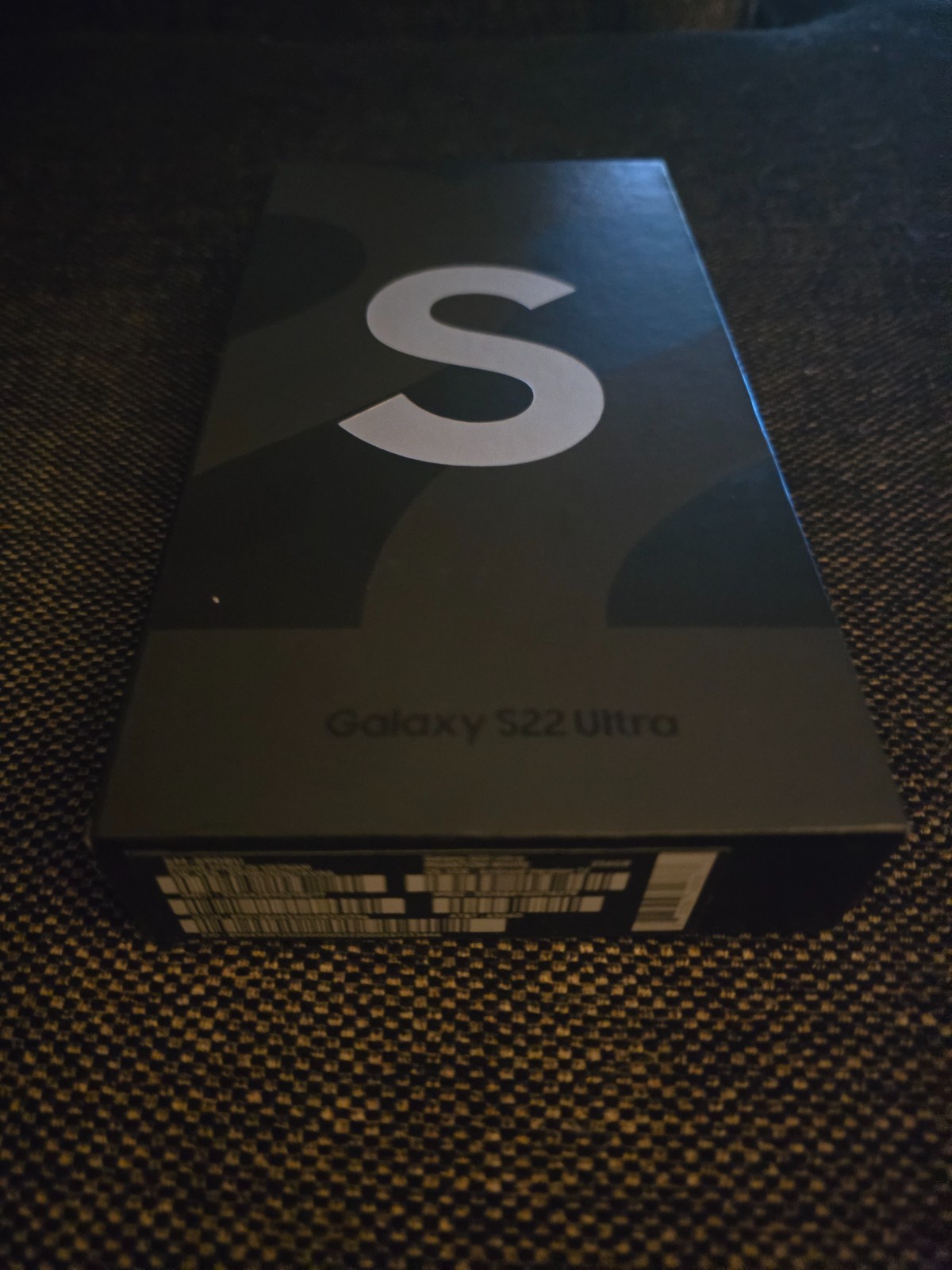 Samsung Galaxy S22 – 256GB – Cream (Unlocked… with no scratches )