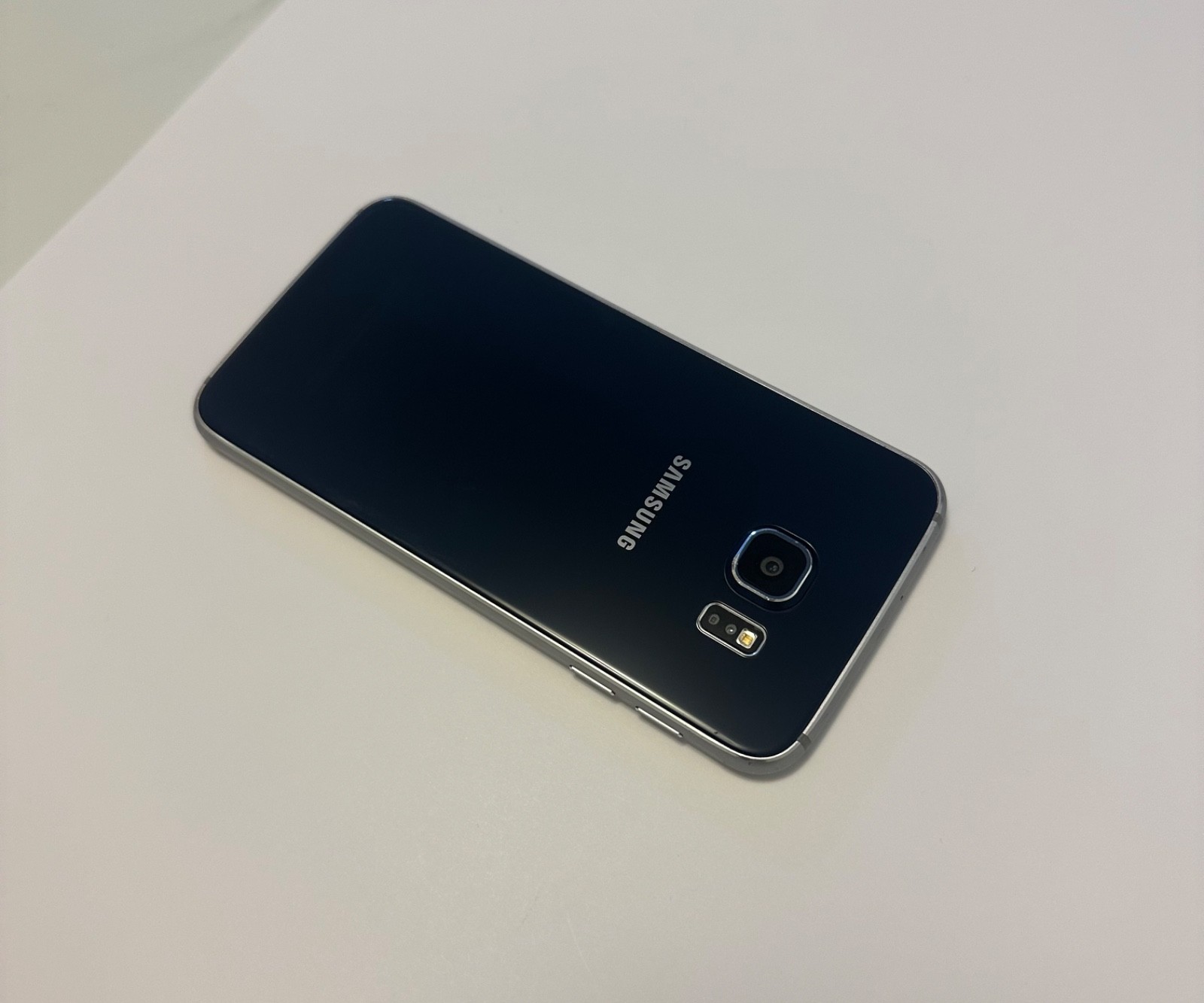 Samsung Galaxy S6 G920 32G Unlocked AT&T T-mobile SmartPhone VERY GOOD dake blue