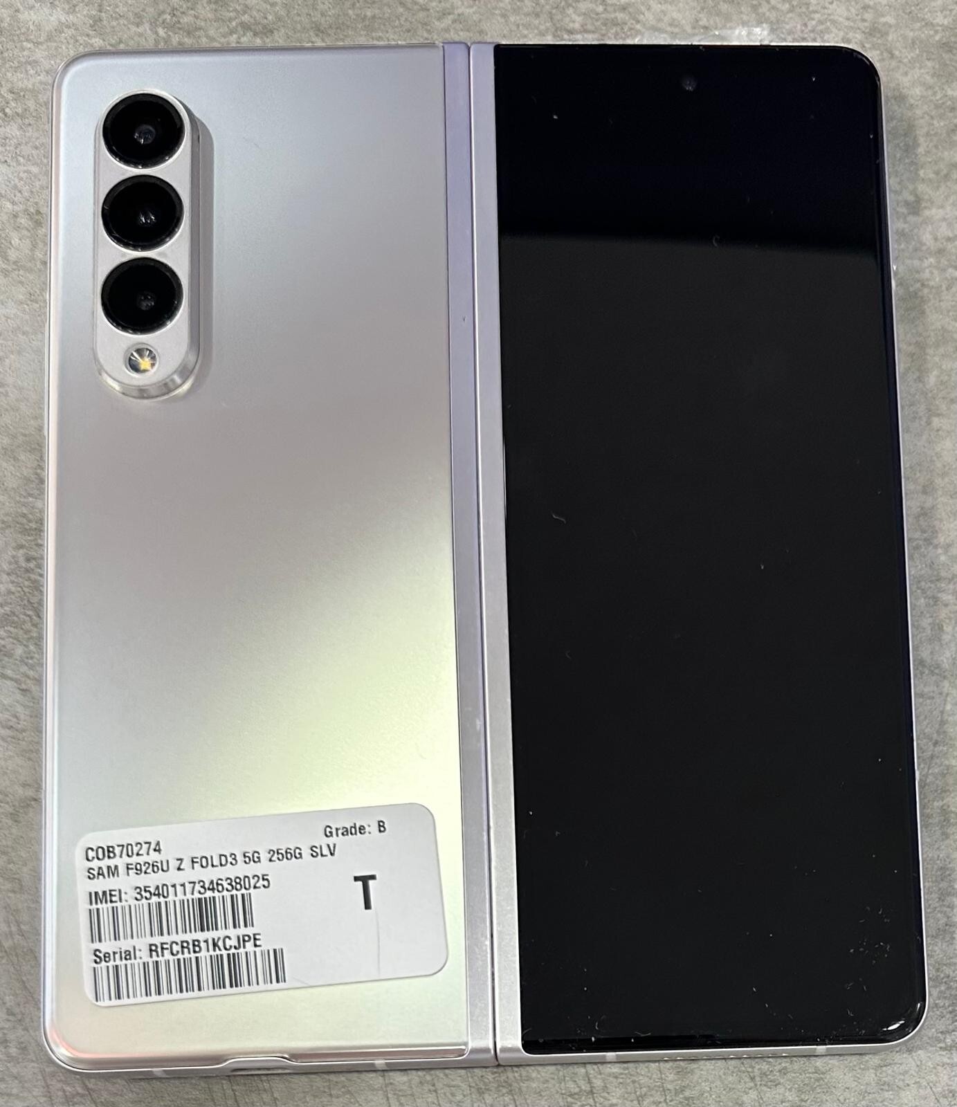 AS-IS Samsung Galaxy Z Fold3 SM-F926U – 256GB – Phantom Silver Damaged