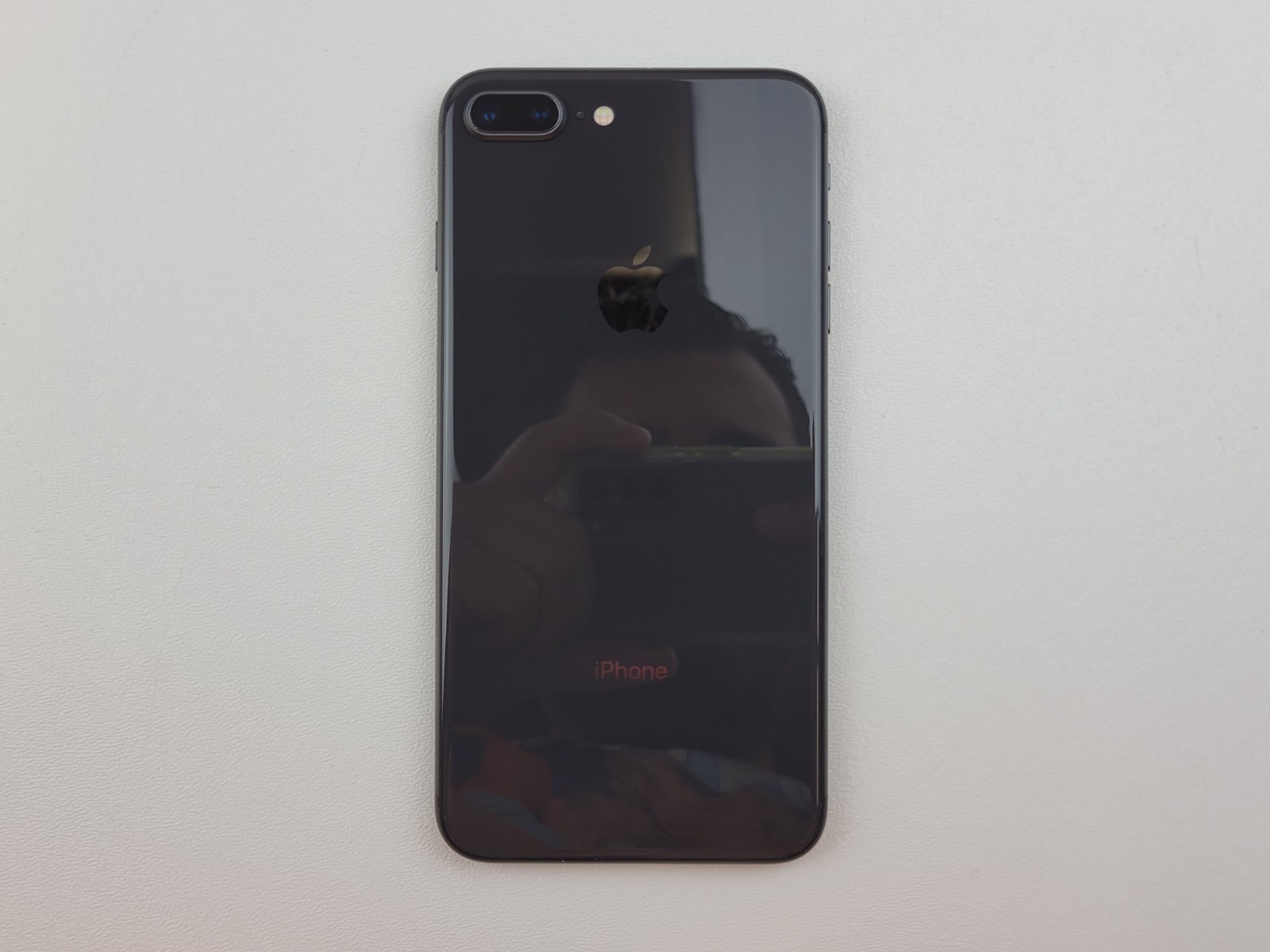 Apple iPhone 8 Plus (A1864) 128GB – Space Gray (Unlocked) Smartphone – H1832