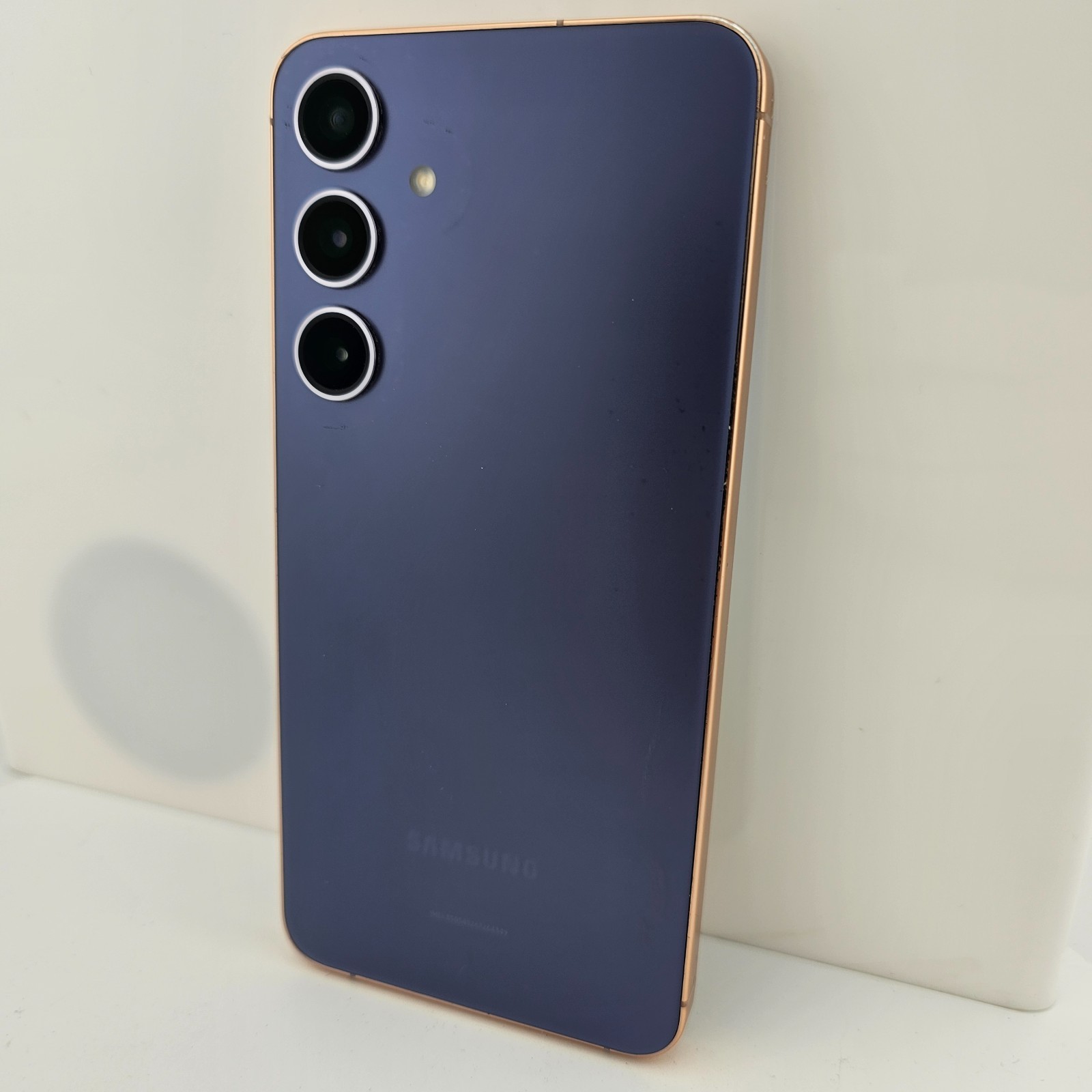 Samsung Galaxy S24+ Plus SM-S926U – T-Mobile – 512GB Violet *BAD CAM/GOLD FRAME*