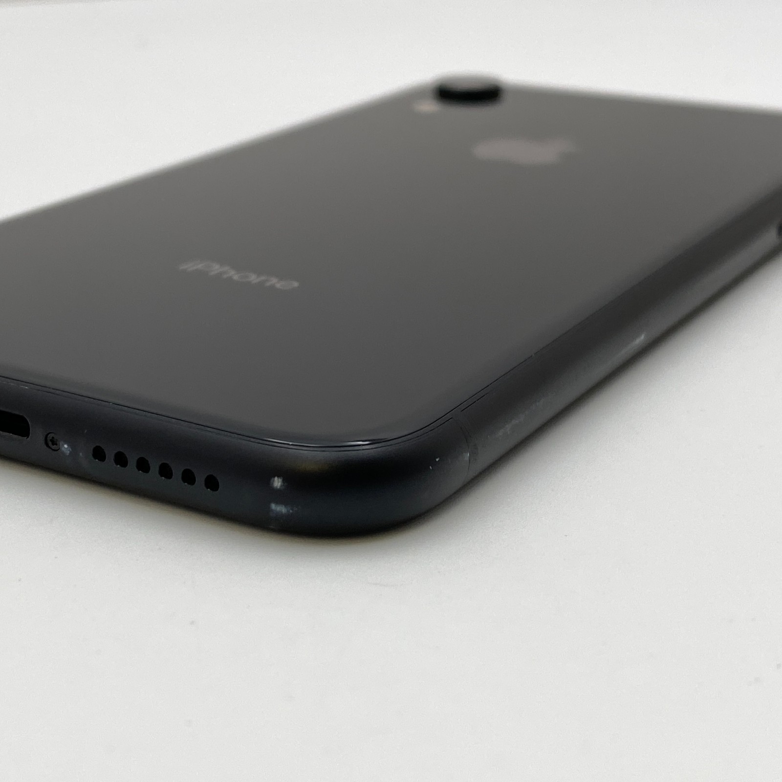 Apple iPhone XR – 64GB – Black (Unlocked) – Good Condition