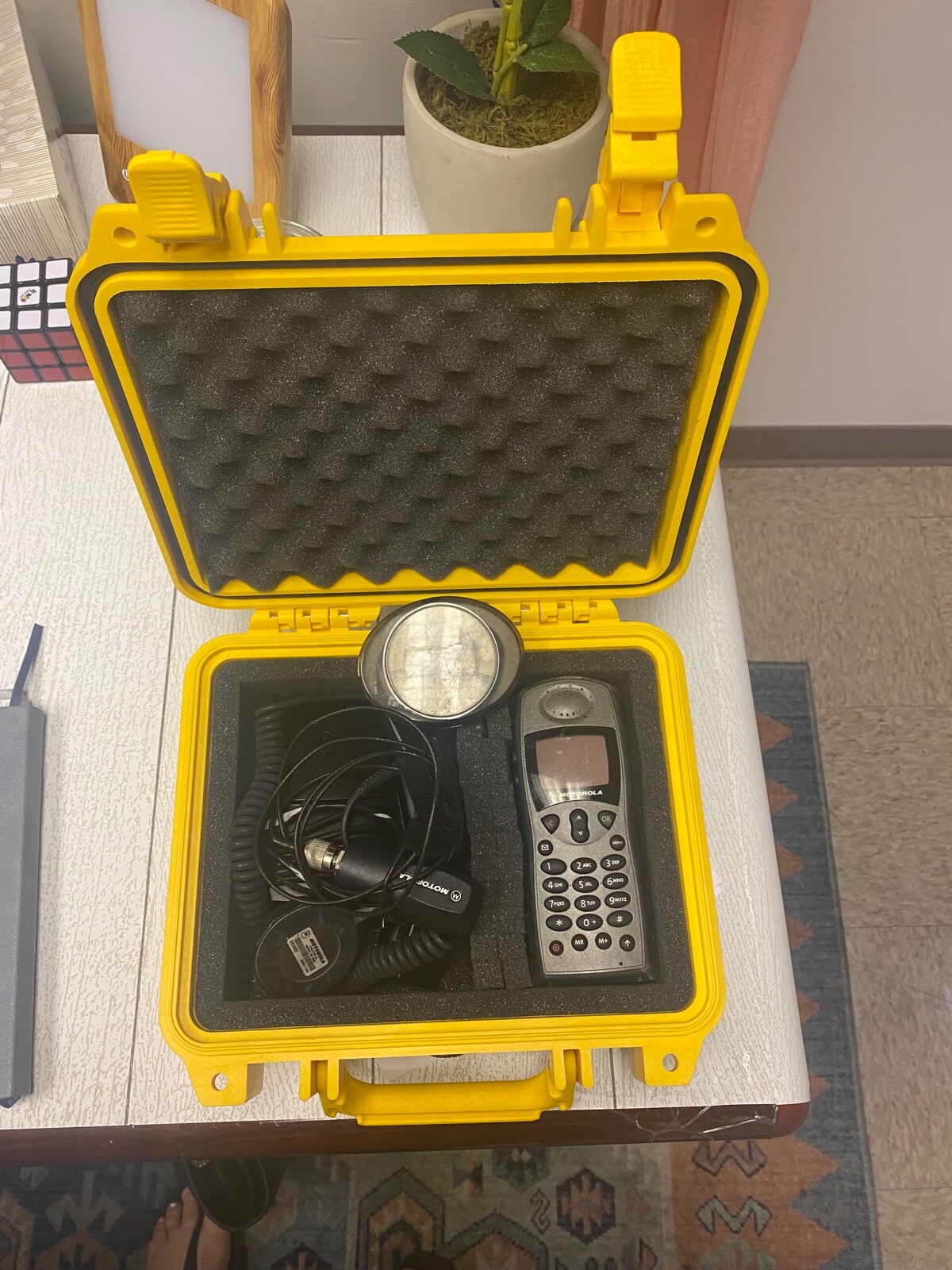 Iridium 9505 Satellite Phone with Pelican 1200 Case And Accessories