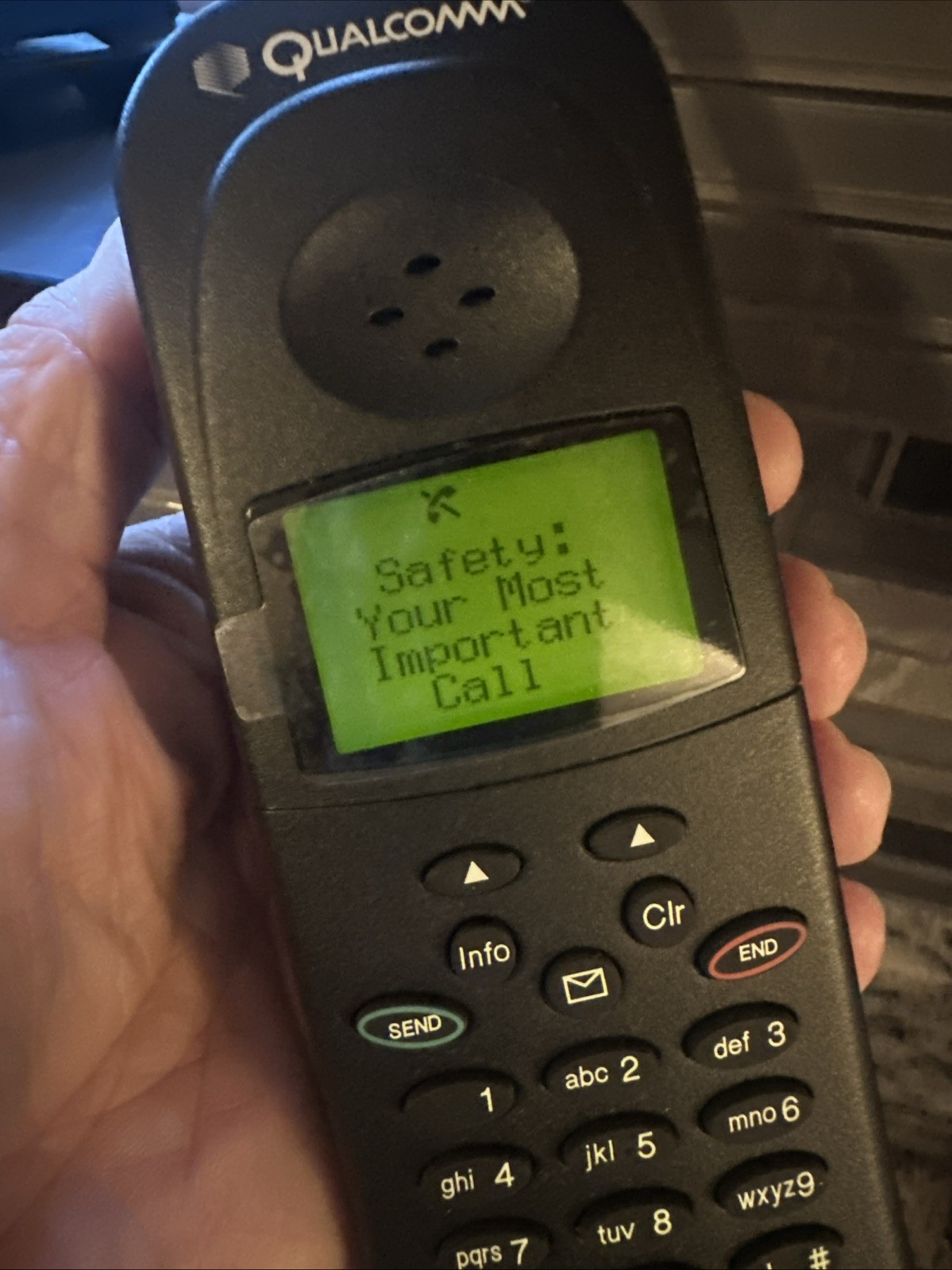 Qualcomm GSP-1600 Globalstar Tri-Mode Satellite Cellular Mobile Phone No Battery