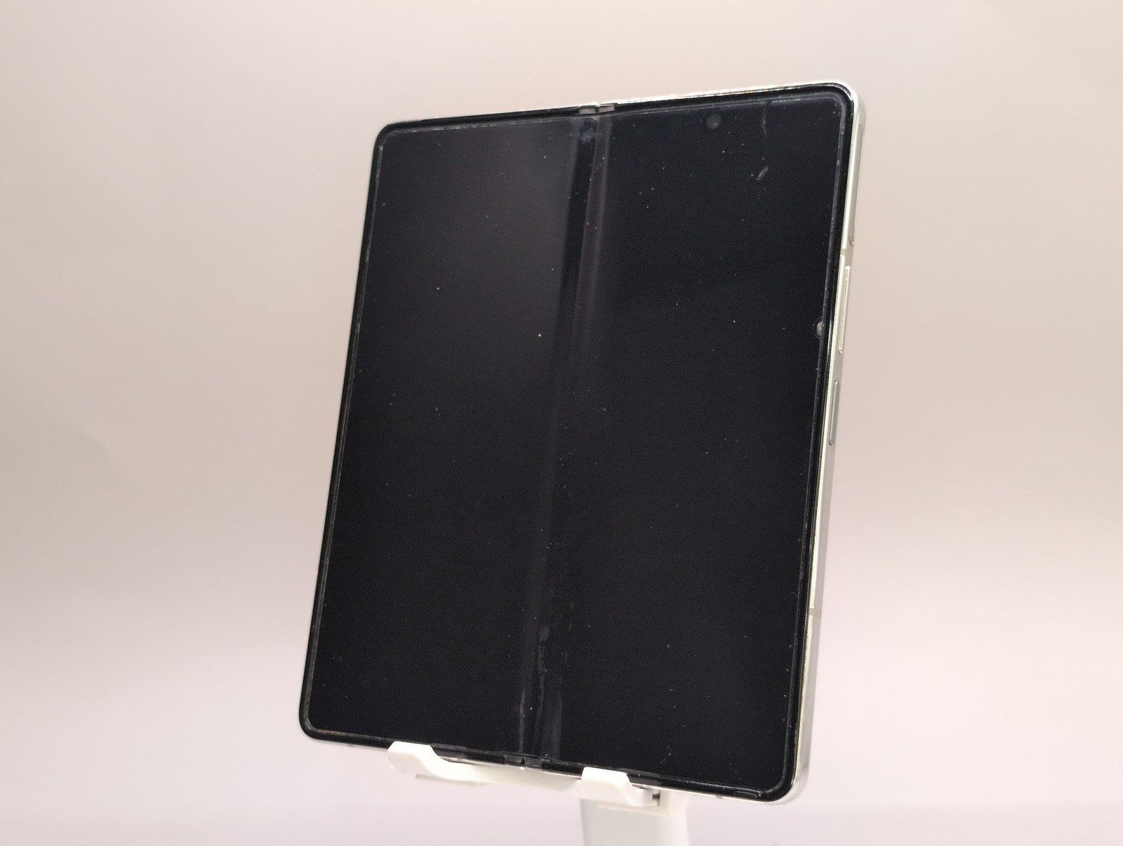 Samsung Galaxy Z Fold5 SM-F946U 256GB Cream Spectrum Only W083724
