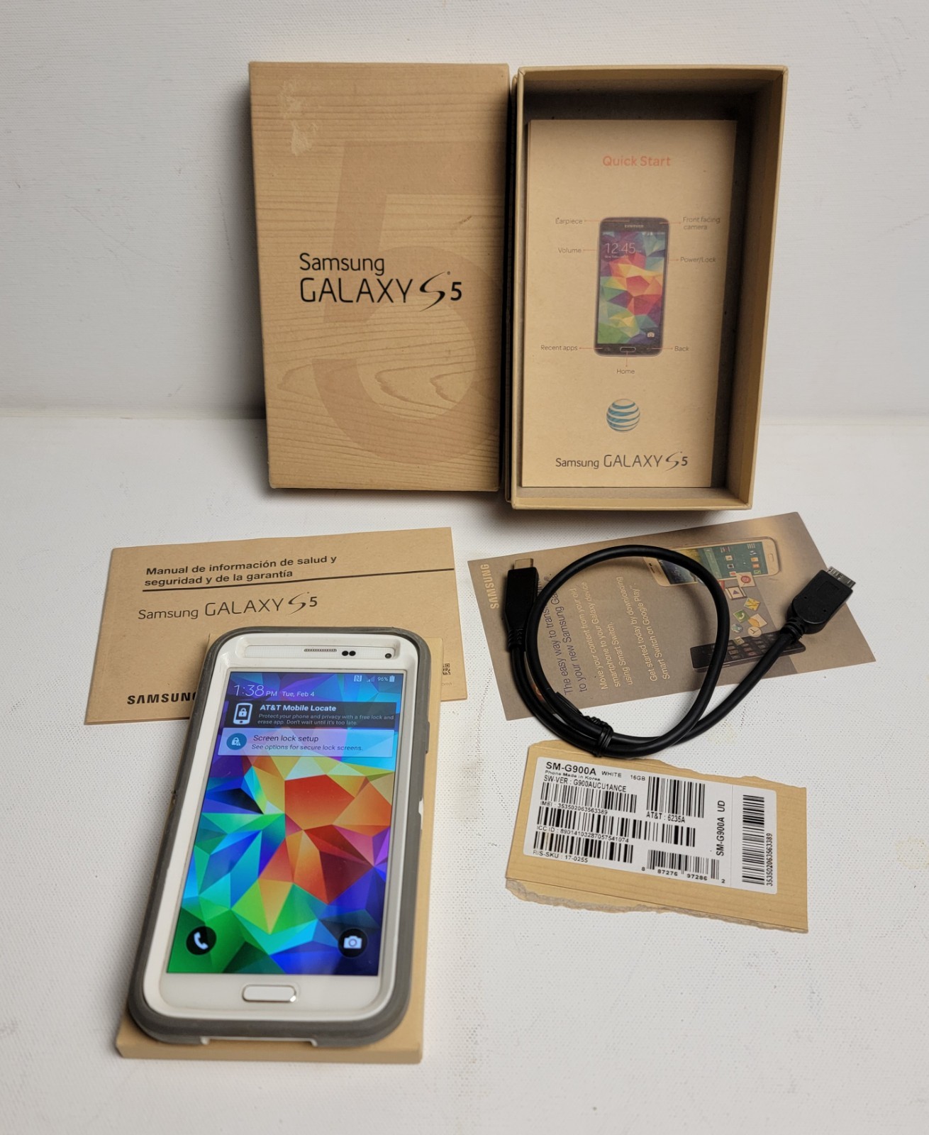 Samsung Galaxy S5 White 16GB AT&T Phone SM-G900A bundle